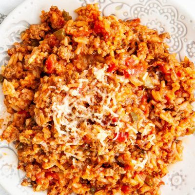 Spanish Rice with Ground Beef - Craving Home Cooked Spanish Rice With Beef, Spanish Rice With Ground Beef, Spanish Rice Recipe With Ground Beef, Rice With Ground Beef, Recipes Using Ground Beef, Spanish Rice Recipe, Ground Beef Rice, Garlic Rice, Tomato Rice