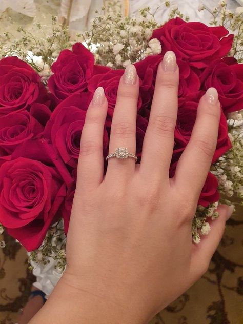 Ring Snapchat Stories, Indian Engagement Ring, خواتم خطوبة, Jean Dousset, Proposal Rings, Rings For Couples, Couple Ring Design, Pretty Engagement Rings, Diamond Rings With Price