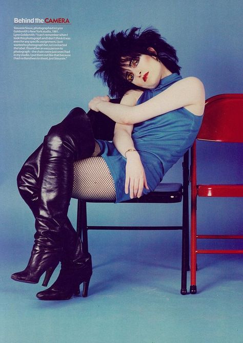 Siouxsie Sioux by Lynn Goldsmith, 1980. Siouxsie Sioux 80s Outfits, Siouxsie Sioux 80s, Lockdown Photography, Ying Gao, British Punk, Siouxsie Sioux, Goth Bands, Rock & Roll, Women Of Rock