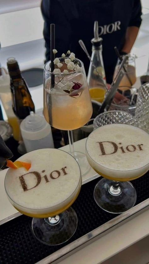 Miss Dior Party, Vip Event Ideas, Brand Party Ideas, Shoreditch Aesthetic, Cocktail Fountain, Influencer Dinner, Manifest Lifestyle, Event Merch, Chanel Event