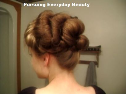 Victorian Bouffant Rolled Hair Updo - Video Tutorial Pirates Hairstyles, Easy Victorian Hairstyles, 1870s Hats, Rolled Hair, Dolly Hair, Silent Sky, Historical Hairstyles, Cabin Door, Edwardian Hairstyles