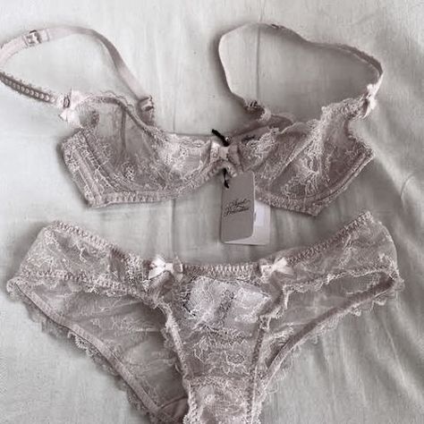 bronwyn littleton Cute Bras, Cute Lingerie, Pretty Lingerie, Lingerie Set, Aesthetic Clothes, Pretty Outfits, Fashion Inspo Outfits, Outfit Inspirations, Fashion Inspo