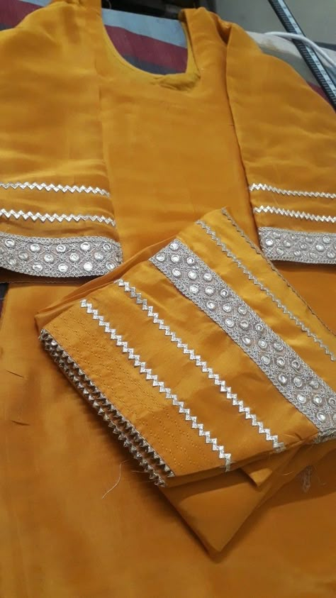 Mirror Lace Design On Suits, Simple Suit Designs With Laces, Plain Suits Design With Lace, Simple Suit Designs, Lace Designs On Suits, Easy Indian Dessert Recipes, Designer Suits For Wedding, Boutique Suit, Cotton Suit Designs