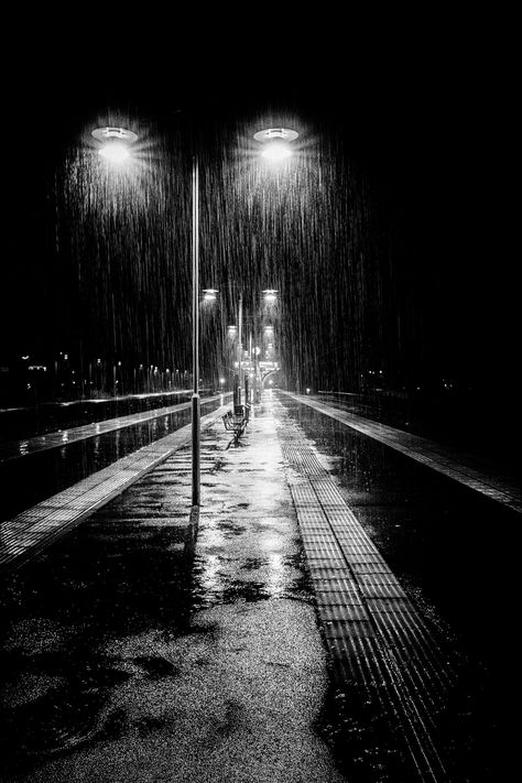 Black And White Collage, Love Rainy Days, White Collage, Night Rain, Pretty Backgrounds, Autumn Lights, Photography Black And White, Aesthetic Rooms, Collage Ideas