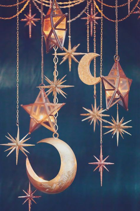 Metallic Hanging Lanterns Moon Wedding Theme, Starry Night Wedding Theme, 2015 Wedding Trends, Star Themed Wedding, Celestial Wedding Theme, Starry Wedding, Midsummer Nights Dream Wedding, Galaxy Wedding, Starry Night Wedding