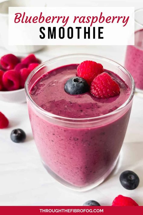 Blueberry and Raspberry Smoothie Blueberry Raspberry Smoothie, Raspberry Smoothie Recipes, Smoothie Without Banana, Yummy Fruit Smoothies, Easy Breakfast Smoothies, Blueberry Smoothie Recipe, Fibro Fog, Blueberry Smoothie, Raspberry Recipes