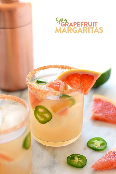 Spice up your classic margarita recipe with some jalapeño infused tequila and juicy, fresh grapefruit juice for the most delicious cocktail on the planet! Healthy Margarita Recipe, Healthy Margarita, Grapefruit Margarita Recipe, Watermelon Mint Lemonade, Classic Margarita Recipe, Margarita Bar, Homemade Lemonade Recipes, Fit Foodie Finds, Jalapeno Margarita