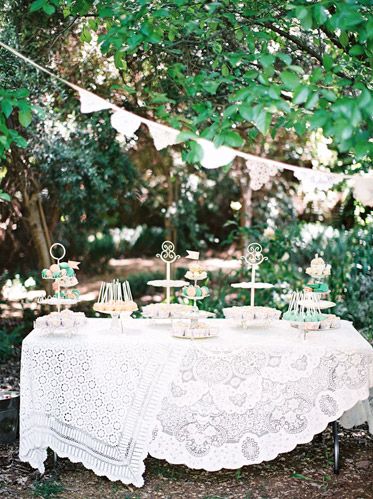 Antique Lace Linens in Wedding | photography by http://featherandstone.com.au/ Lace Tablecloth Wedding, Wedding Ceremony Ideas, Lace Tablecloth, Wedding Boho, Vintage Tablecloths, Deco Floral, Wedding Tips, Chic Wedding, Vintage Lace