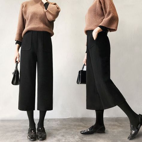 Culotte Outfit, Wide Pants Outfit, How To Wear Culottes, Culottes Outfit, Black Culottes, Loose Pants Outfit, Loose Trousers, Loose Pants, Wide Pants