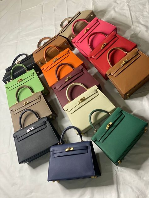 Expensive Bag, Luxury Bags Collection, Hermes Kelly Bag, Favorite Handbags, Kelly Bag, Fancy Bags, Luxury Purses, Crochet Items, Bags Aesthetic