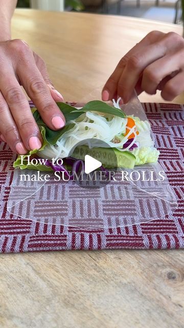 Sanaz on Instagram: "HOW TO make SUMMER ROLLS 🥒🍱 follow @tomatoeswithlemon for everything plant-based!  Full tutorial: 1- Prep the veggies and lay rice paper, a damp towel, a dinner plate, and water out for easy access, ready to use. 2- Pour COOL water into a plate. 3- Quickly & lightly dip each rice paper on each side (let excess water drip); rice paper will be al dente. 4- Place the rice paper on the damp towel (to prevent sticking). 5- Stack veggies within 20 seconds in lettuce (to give it structure and not let the hard veggies break the rice paper); don’t overstuff. 6- Wrap two ways:  a- Like a burrito (keeping a TIGHT ROLL wrap from the bottom, fold each side on the veggies, then tuck and roll).  b- Fold in an inch from each side of the rice paper, then add veggies in the middle and How To Wrap Rice Paper Rolls, Veggie Roll Ups Rice Paper, How To Make Rice Rolls, Keto Rice Paper Wraps, How To Roll Rice Paper Rolls, Rice Paper Salad Rolls, How To Make Rice Paper Rolls, Rice Paper Veggie Wraps, Rice Paper Veggie Rolls