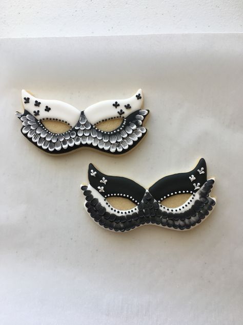 Masquerade Mask Cookies, Masquerade Cookies Decorated, Masquerade Cookies, Purim Cookies, Carnival Cookies, Masquerade Cake, Decorated Biscuits, Masquerade Cakes, Masquerade Ball Party