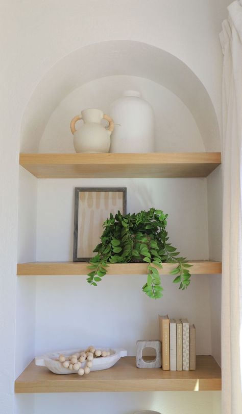 Arch Cutout In Wall Decor, Built In Wall Niche, Arch Wall Cutout, Niche Shelves Living Rooms, Arch Nook In Wall, Arch Bookshelf Built Ins Diy, Arched Alcove Shelves, Recessed Arch In Wall, Apartment Wall Shelves