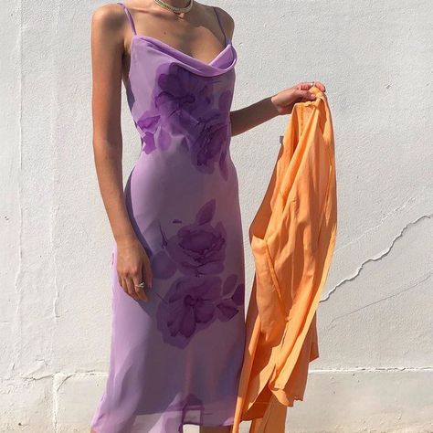 Lilac Floral Dress, Different Types Of Dresses, Silk Prom Dress, Floral Dress Formal, Purple Floral Dress, Love Aesthetic, Aesthetic Fits, Dress Formal, Spring Wardrobe