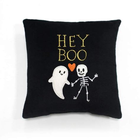 Halloween Pillows Diy, Pillows Diy, Halloween Bedroom, Spooky Style, Hey Boo, Horror Decor, Cricut Halloween, Halloween Pillows, Halloween Diy Crafts