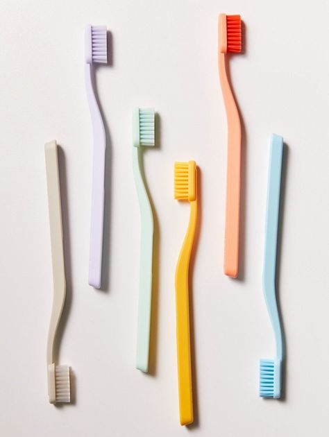 A pastel toothbrush to make the mundane task of brushing your teeth feel a lot more enjoyable. Nyx Liquid Eyeliner, Roll Neck Dress, Sikat Gigi, Loose Tooth, Essential Oil Spray, Natural Coffee, Moisturizing Toner, Best Stocking Stuffers, Stainless Steel Straws