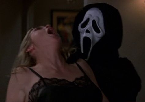 Scream Horror Killers, Scream 1, Scream 3, Wes Craven, Ghostface Scream, Horror Movie Icons, Scream Movie, 3 Movie, Losing Friends