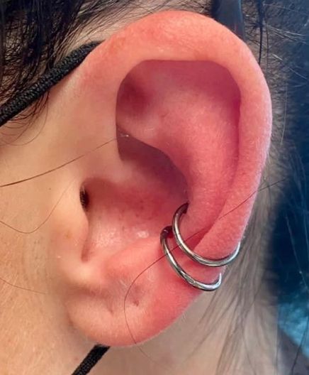 Ear Piercing Ideas Masculine, Ear Piercings Masc, Masculine Ear Piercings, Masculine Piercings, Ear Piercing Ideas, Piercing Inspo, Piercing Ideas, Pretty Jewelry, Ear Piercing