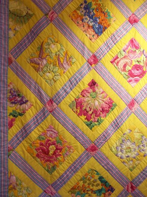 Quilting 101, Kaffe Fassett Quilts, Yellow Quilts, Kaffe Fassett Fabric, Classic Quilts, Flower Quilts, Quilt Care, Amish Quilts, Quilt Festival