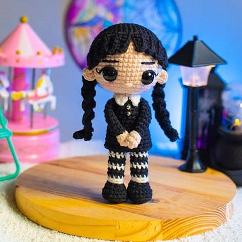 As Halloween approaches, I focus on amigurumi crochet doll patterns. Today the wednesday addams crochet amigurumi pattern is with you. Amigurumi wednesday addams is ideal for Halloween. As a horror series, it was appreciated by a wide audience. I’m one of them. I didn’t find many free amigurumi wednesday addams pattern. That’s why I’m very grateful to our designer. Addams Family Crochet Pattern, Crochet Wednesday Doll Free Pattern, Wednesday Free Crochet Pattern, Wednesday Addams Crochet Pattern, Wednesday Addams Amigurumi Free Pattern, Crochet Wensday, Wednesday Crochet Pattern Free, Crochet Audrey 2 Free Pattern, Free Wednesday Addams Crochet Pattern