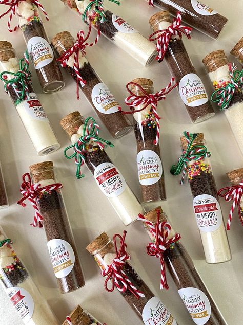 Hot Chocolate Wedding, Marshmallow Gift, Hot Chocolate Wedding Favors, Marshmallow Hot Chocolate, Gift Hot Chocolate, Hot Chocolate Party, Chocolate Party Favors, Merry New Year, Hot Chocolate Gift