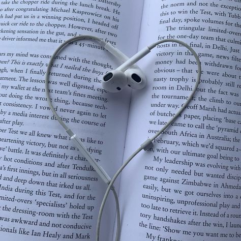 Heart Earphones On Book, Listing To Music Aesthetic Headphones, Aesthetic Wired Headphones, Heart Headphones Aesthetic, Heart Earbuds Aesthetic, Heart Shaped Earphones, Grey Headphones Aesthetic, Wired Ear Buds Aesthetic, Apple Earphones Aesthetic