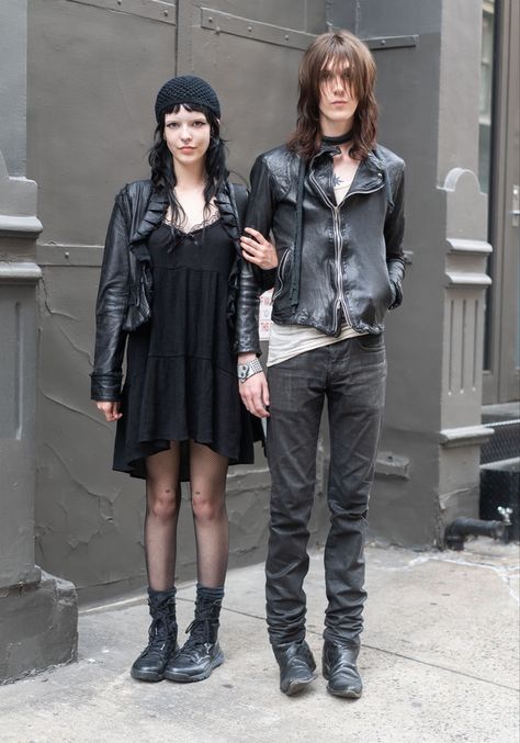 Mexican Cowboy Boots, Nyc Looks, Mexican Cowboy, Christiane F, 1920s Women, If Six Was Nine, Couple Fits, Rock N Roll Style, Hedi Slimane