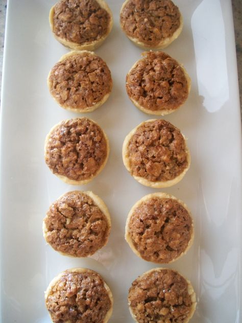 Pecan Cups Recipe, Nut Cups Recipe, Pecan Cups, Holiday Desserts Thanksgiving, Nut Cups, Nut Dessert, Christmas Cookie Recipes Holiday, Cookie Sticks, Pecan Nuts