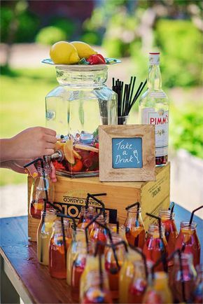 Pimms stand Pimms Bar, Reception Cocktail Tables, Wedding Reception Cocktail Tables, Cocktail Stand, Summer Wedding Food, Wedding Cocktails Recipes, Drinks Station, Wimbledon Party, Cocktails Wedding