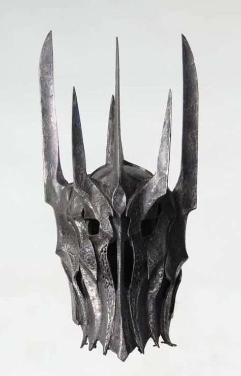 SALA BAKER "SAURON" HELMET - Current price: $32500 Sauron Helmet, Lord Sauron, Gandalf The White, Helmet Tattoo, Weta Workshop, Japon Illustration, Fellowship Of The Ring, Dark Lord, Halloween Masks