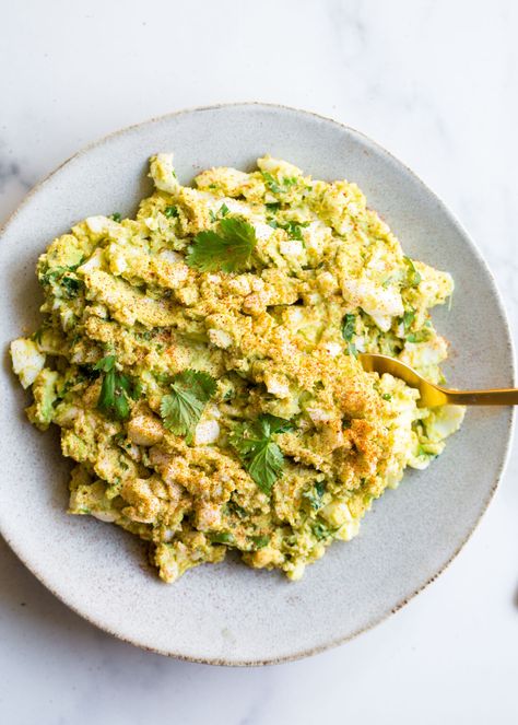 Avocado Egg Salad - Wholesomelicious Healthy Easter Recipes, Classic Egg Salad, Healthy Brunch Recipes, Healthy Easter, Lunch Inspiration, Avocado Egg Salad, Healthy Lunch Ideas, Egg Salad Recipe, Egg Salad