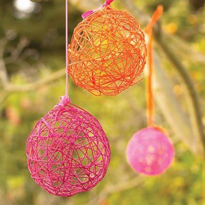 Nine Amazing Crafts to Help Decorate Your Sukkah – Kveller Yarn Balloon, Easter Egg Garland, Easy Easter Crafts, Handmade Yarn, Outdoor Crafts, Sukkot, Ball Decorations, Easter Decorations Outdoor, Rosh Hashanah