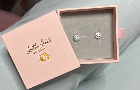 Are you team Rose Gold or Silver?! ✨ Personally, I’ve always loved Rose Gold but Silver is such a staple piece that goes with everything! Which is your fav? Featured is The 3mm Halo Studs with Breastmilk Inclusion & Sparkle ✨ https://littlefootsjewelry.com/product/breastmilk-earrings/ #breastmilkjewelry #rosegold #sterlingsilverjewelry #sterlingsilver #rosegoldjewelry #jewelrymaking #smallbusiness #smallbizlife #shopsmall #christmas #christmasgifts #momlife #mama #newbornphotography #... Breastmilk Earrings, Breastmilk Jewelry, Foot Jewelry, Rose Gold Jewelry, Breast Milk, Staple Pieces, Small Shop, Newborn Photography, Sterling Silver Jewelry