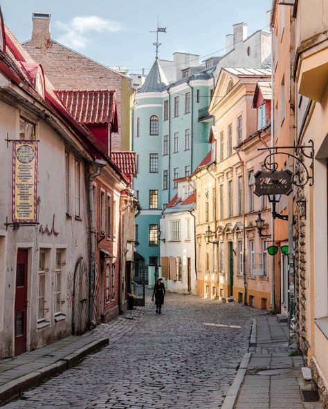 A day trip to Tallinn, Estonia is a highlight of any trip to Helsinki and is easy to accomplish with these quick tips. Read on for the full guide! Cobblestone Streets, Visit Norway, Tallinn Estonia, Colourful Buildings, Best Flights, Cities In Europe, Tallinn, Long Trips, Old Buildings