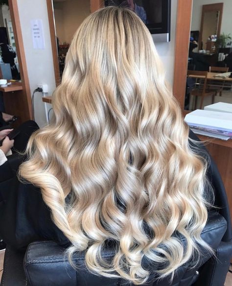 Curly Hairstyles: 5 Different Ways To Curl Your Hair Curls For Prom Long Hair, Long Blonde Hair Extensions Loose Curls, Curled Prom Hair All Down, Wavy Prom Hair, Curled Blonde Hair, Loose Curls Hairstyles, Hair Portfolio, Photo Hair, Curl Your Hair