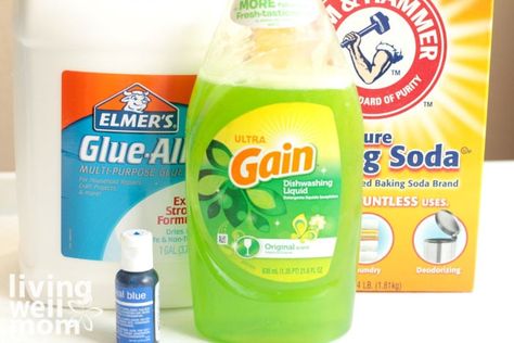 Supplies needed for slime without borax - glue, baking soda, gain dish soap, and food coloring. Slime Without Shaving Cream, Dish Soap Slime, Baking Soda Slime, Homemade Moon Sand, Soap Slime, Fluffy Slime Recipe, Fun Stem Activities, Making Fluffy Slime, Slime Making