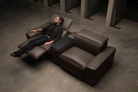 Sofa Italia, Theater Sofa, Recliner Sofas, Home Theater Room Design, Theater Room Design, King Furniture, Home Cinema Seating, Lounge Couch, Modern Recliner