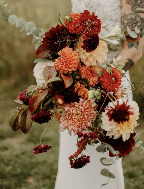 Long Stemmed Wedding Bouquet, Dark Fall Wedding Flowers, Moody Fall Bouquet, Dark Fall Wedding, Industrial Chic Wedding, Wedding Fayre, Fall Bouquet, Wildflower Wedding Invitations, Dark Fall