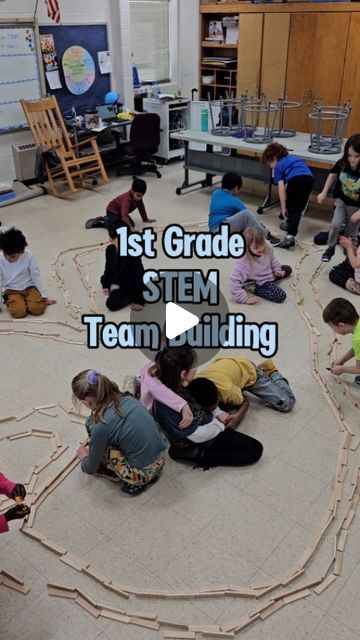 Mr. R’s STEAM Lab on Instagram: "First Grade STEM Team Building via HexBug Grand Prix 🏁  The best activities are those where everyone gets to contribute!   #STEM #teachersofinstagram #elementaryschool #primaryschool #backtoschool #firstgrade #teambuilding #classroom" Stem Projects First Grade, Stem Grade 1, Stem For 1st Grade, Math Lab Activities, Stem Activities 1st Grade, Stem 1st Grade, First Grade Stem Activities, Stem Kindergarten Activities, Steam Activities Elementary