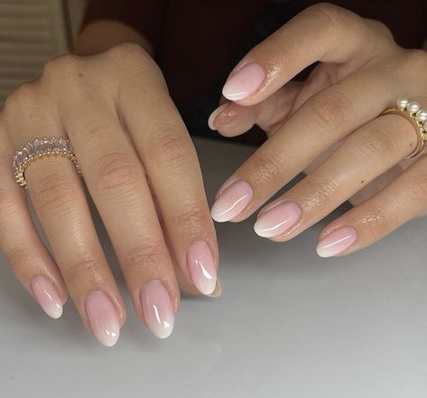 Short Almond Nails, Pink Ombre Nails, Short Almond, Summery Nails, Casual Nails, Almond Acrylic Nails, Homecoming Nails, Neutral Nails, Baby Boomer