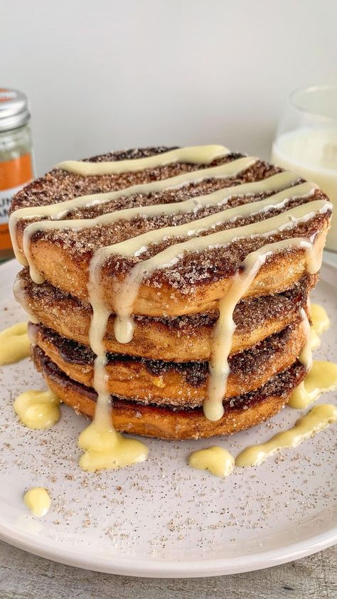 fitwafflekitchen on Instagram: CINNAMON ROLL FRENCH TOAST BAGELS 😍 Back on the cinnamon roll hype 🤪 If you’re a bagel fan, you gotta try these French toast bagels!… French Toast Bagel Recipe, Milk French Toast, French Toast Bagel, French Toast Bagels, Bagel French Toast, Cinnamon Sugar French Toast, French Toast Cinnamon, Churro French Toast, French Toast Recipe Cinnamon