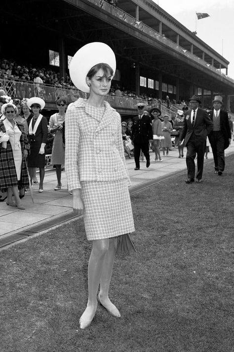 Vintage Photos Of The Royal Ascot- ellemag Spring Racing Carnival, Derby Fashion, Jean Shrimpton, Races Fashion, Spring Racing, Fashion Articles, Fashion Eyeglasses, Royal Ascot, 1960s Fashion