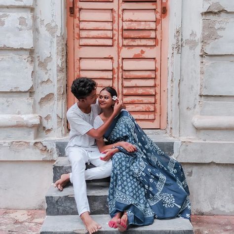 India Couple Photoshoot, Aesthetic Pre Wedding Shoot, Varanasi Couple Photography, Pre Wedding Shoot Ideas Street, Rajasthan Couple Photoshoot, Kolkata Pre Wedding Photoshoot, Vrindavan Couple Aesthetic, Couple Poses In Udaipur, Varanasi Pre Wedding Shoot