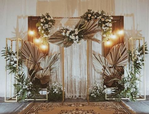 [New] The 10 Best Home Decor (with Pictures) -  Dekor bertema rustic dengan unsur daun-daunan karya @ruangkembang ini bisa menjadi inspirasi untuk acara lamaran. - Decor by @ruangkembang . . . #weddingday #weddingvendor #weddingdress #weddingphotography #weddingdecor #weddinginspiration #wedding #weddingdecoration #dekorasipernikahan #destinationwedding #decoration #weddingring #engagmentring #weddinginspo #inspirasinikah #idenikah #bridalshower #couple #decorations #weddingplanner #weddingday # Photowall Ideas, Wedding Stage Backdrop, Rustic Wedding Backdrops, Reception Backdrop, Wedding Reception Backdrop, Wedding Background Decoration, Wedding Backdrop Design, Wedding Backdrop Decorations, Wedding Design Decoration