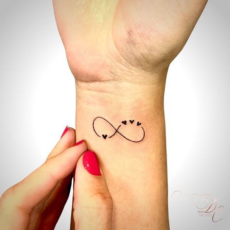 Tattoos To Symbolize Your Kids, Tattoos For Moms With 3 Kids, Mom Of 5 Tattoo Ideas, Small Friendship Tattoos For 3, 4 Hearts Tattoo Family, 5 Hearts Tattoo, 3 Kids Tattoo Ideas Mom, Kids Initial Tattoos, Tattoo Bear