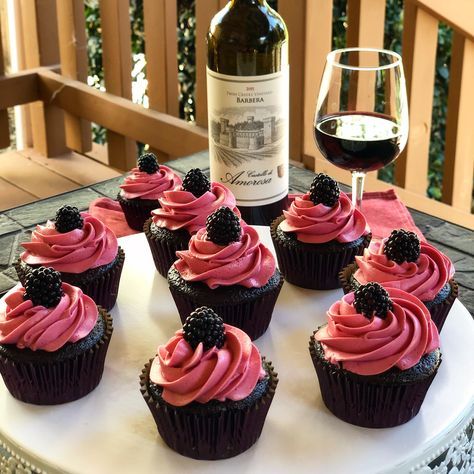 Chocolate Red Wine Cupcakes With Blackberry Buttercream #yummy #cake #chocolate #birthday #blackberry #dessert #wine #cupcakes #party Red Wine Cupcakes, Boozy Cakes, Wine Birthday Party, Blackberry Buttercream, Wine Cupcakes, Boozy Cupcakes, Alcoholic Desserts, Cupcakes Recipes, Wine And Cheese Party