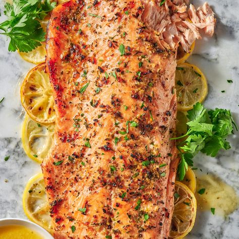 Baked Salmon Tumeric Rice, Salmon In Foil Recipes, Oven Baked Salmon Recipes, Parmesan Salmon, Coho Salmon, Honey Garlic Salmon, Garlic Butter Salmon, Broiled Salmon, Oven Baked Salmon