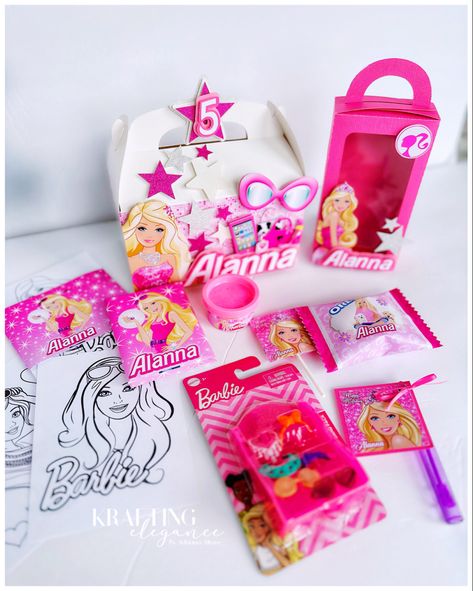 Barbie Gift Box Ideas, Barbie Favor Bags, Barbie Treat Boxes, Barbie Goodie Bag Ideas, Barbie And Ken Party, Barbie Favor Boxes, Barbie Favors, Barbie Party Favors, Barbie Party Supplies