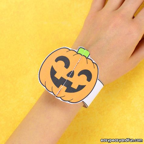 Halloween Bracelets for Kids - Printable Paper Bracelets - Easy Peasy and Fun Paper Bracelets For Kids Free Printable, Halloween Bracelet Craft, Paper Bracelets, Bracelets For Kids, Paper Bracelet, Bracelets Easy, Halloween Bracelet, Halloween Headband, Printable Halloween