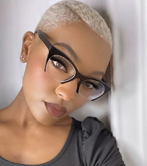 Short Buzzed Hair, Short Bleached Hair, Buzzed Hair Women, Short Platinum Blonde Hair, Natural Haircuts, Natural Hair Haircuts, Short Natural Haircuts, Short Hair Designs, Fade Hair